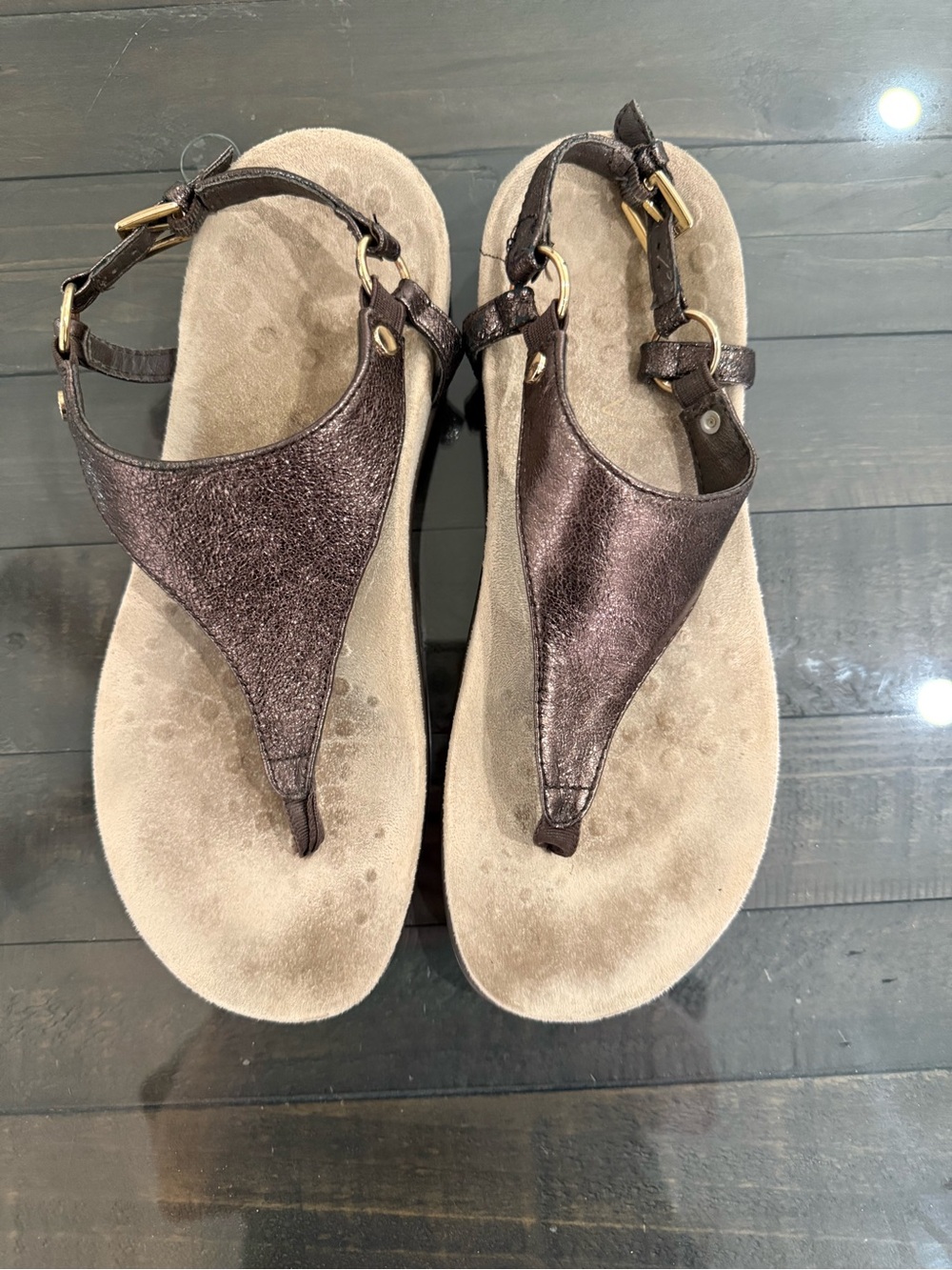 Vionic Metallic Brown T-Strap Sandals with Gold Hardware